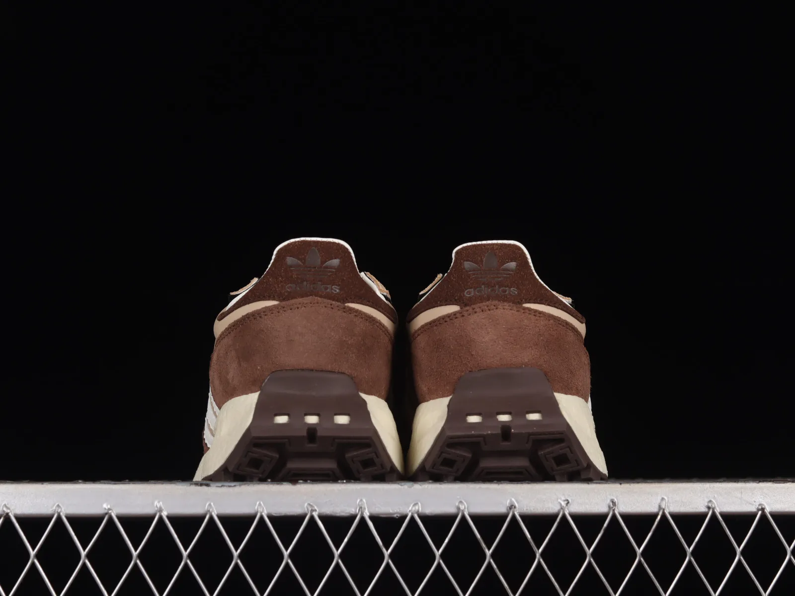 Adidas Originals Retropy E5 Dark Brown Cloud White HO3697