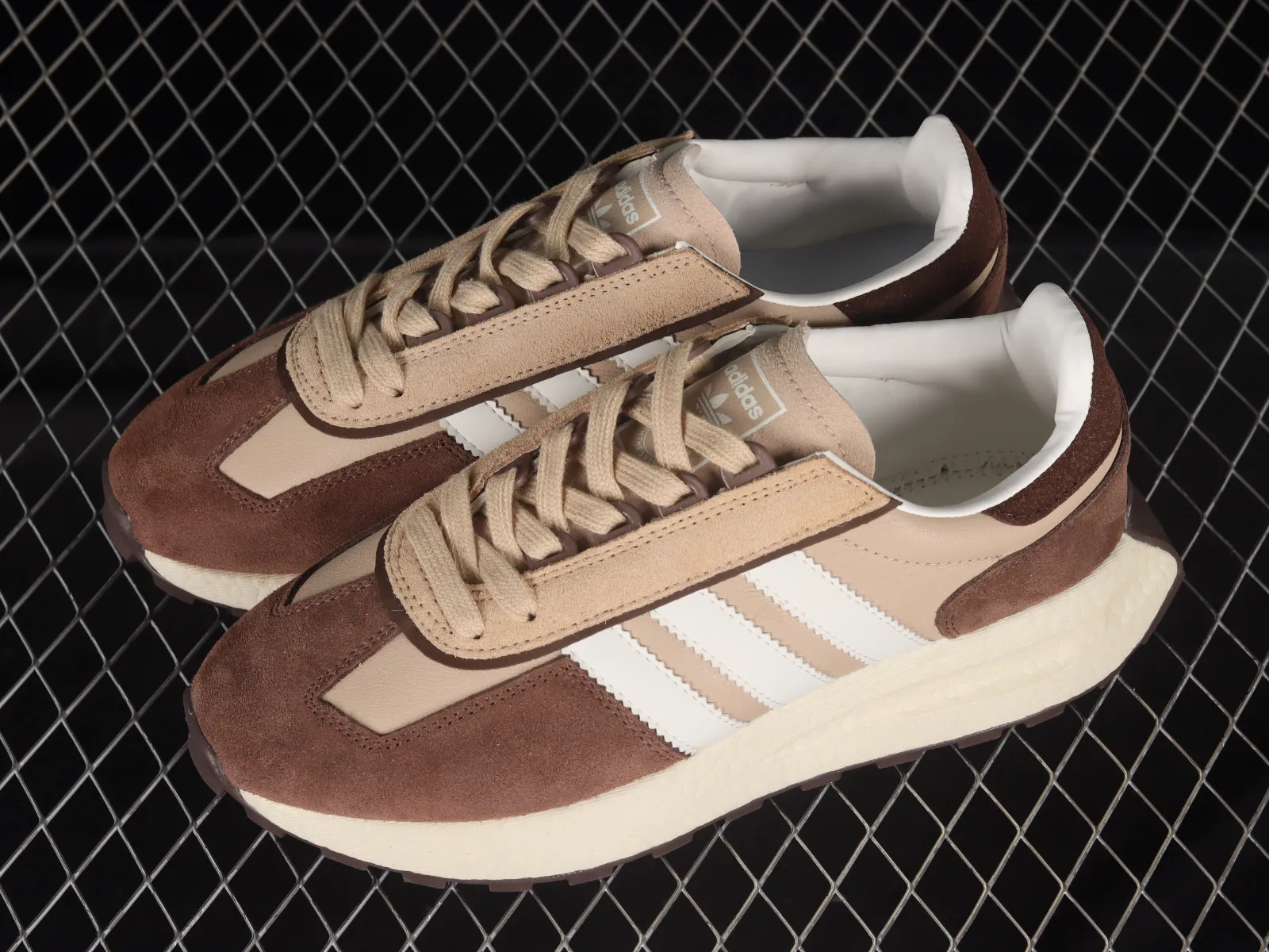 Adidas Originals Retropy E5 Dark Brown Cloud White HO3697