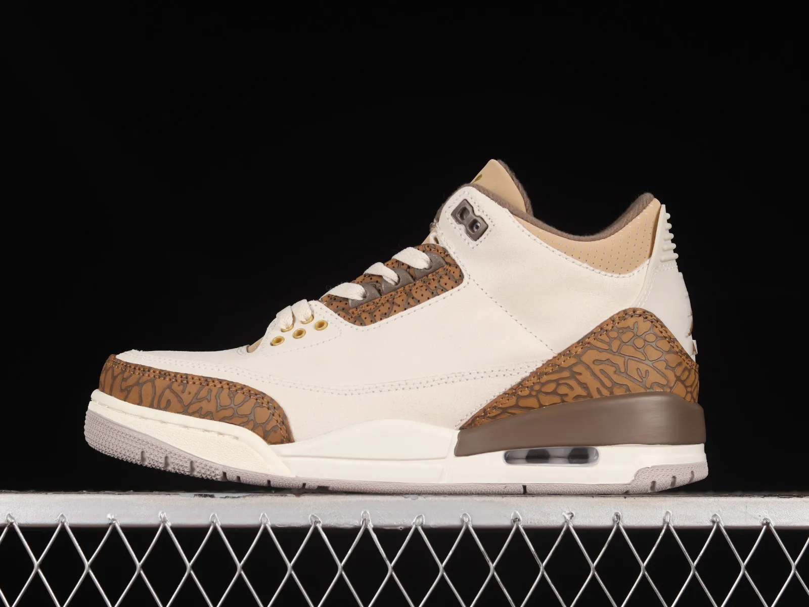 Air Jordan 3 Palomino Mockup Light Orewood Brown Metallic Gold CT8532-102