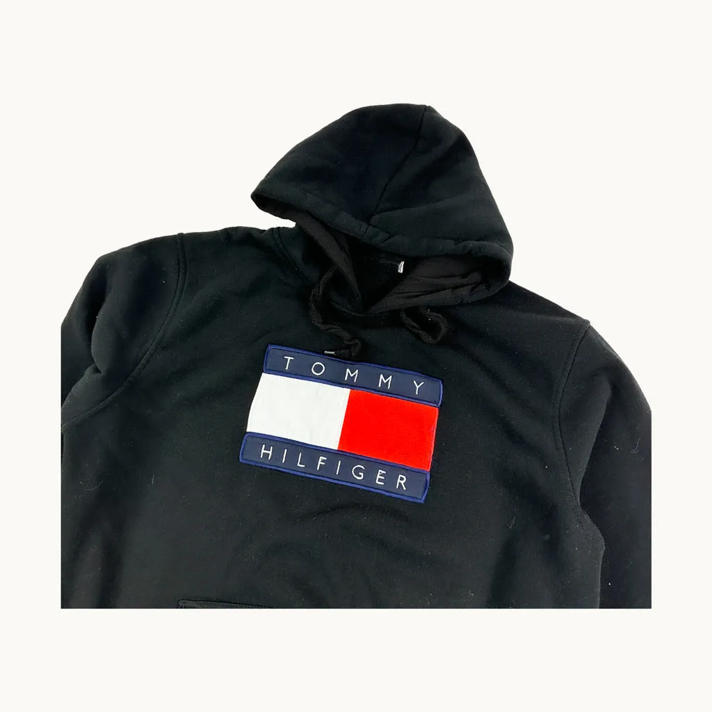 Black y2ks Tommy Hilfiger Spellout Hoodie Sweatshirt (M)