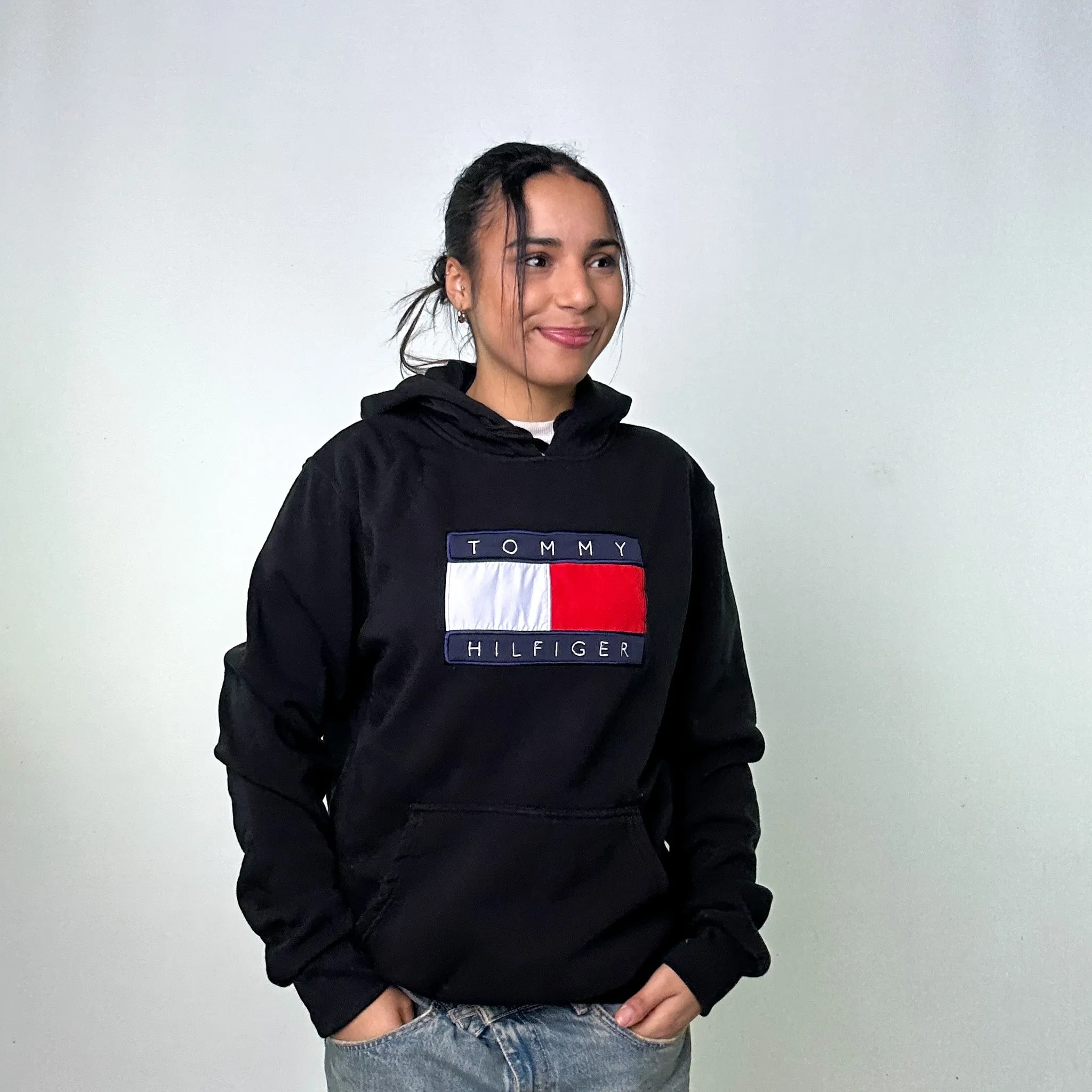 Black y2ks Tommy Hilfiger Spellout Hoodie Sweatshirt (M)