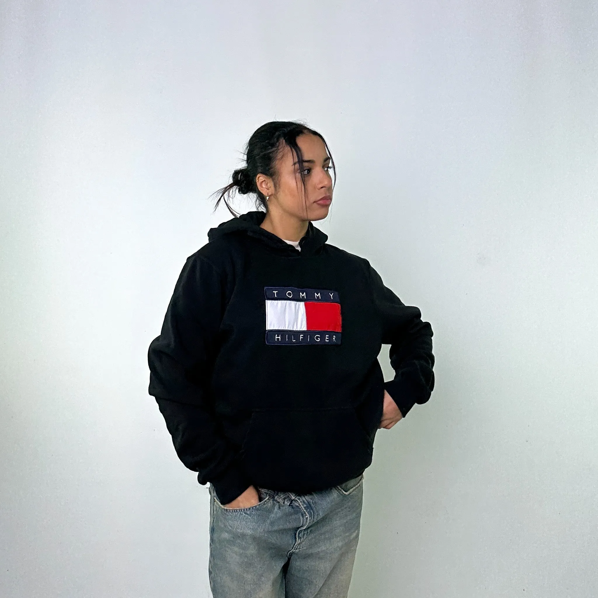 Black y2ks Tommy Hilfiger Spellout Hoodie Sweatshirt (M)