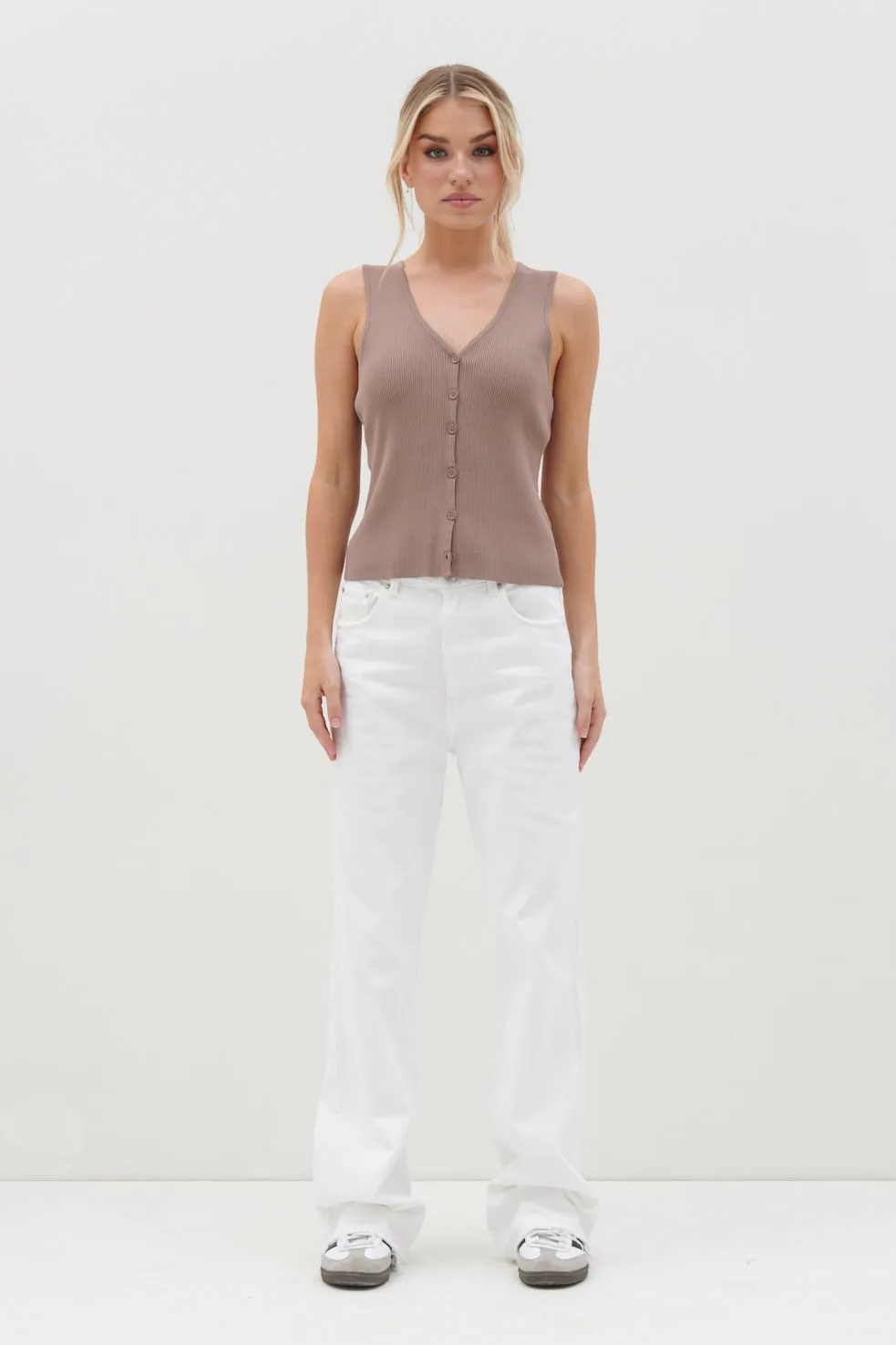 Casey Sleeveless Button Top - Taupe