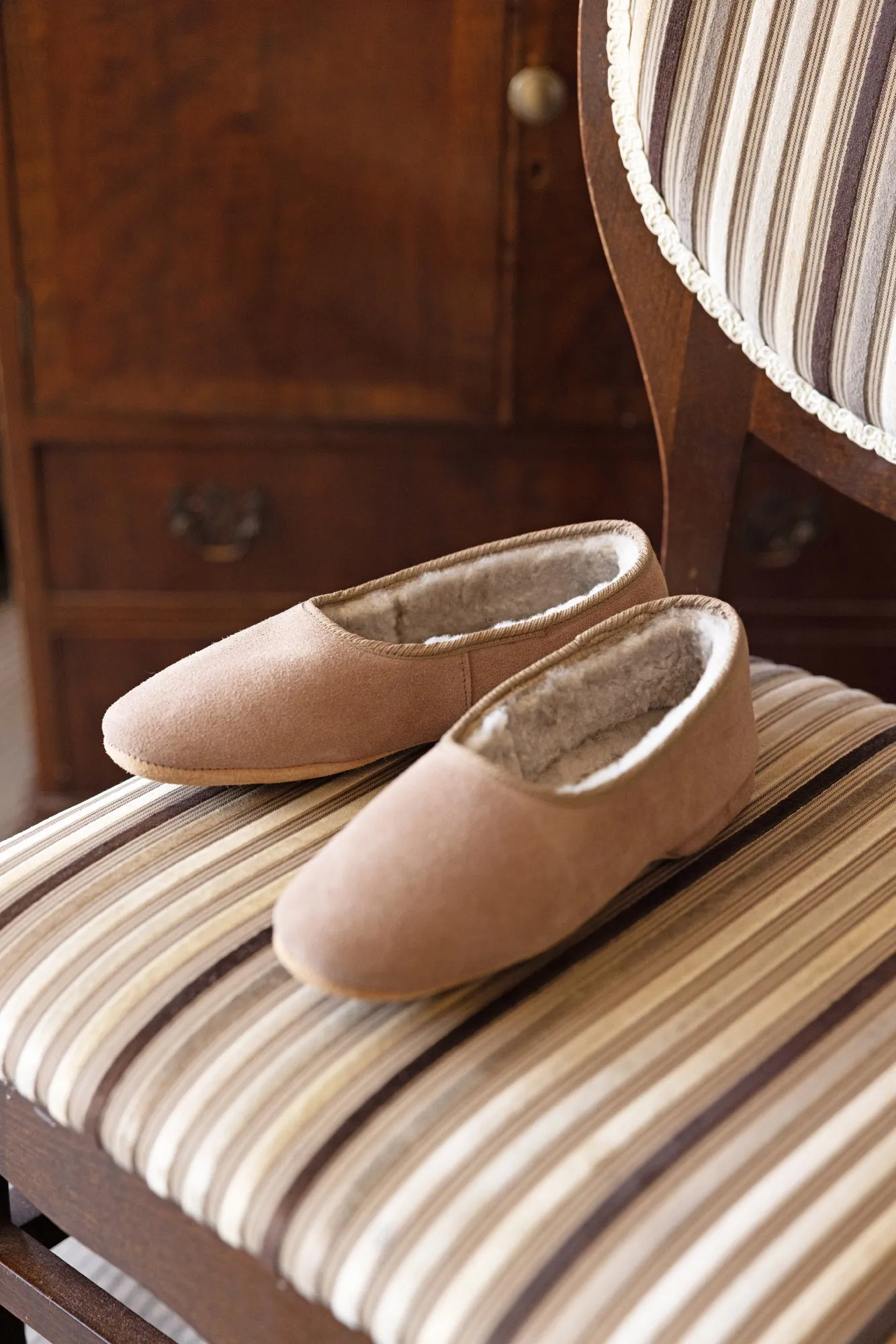 ELLEN Womens Sheepskin Slippers