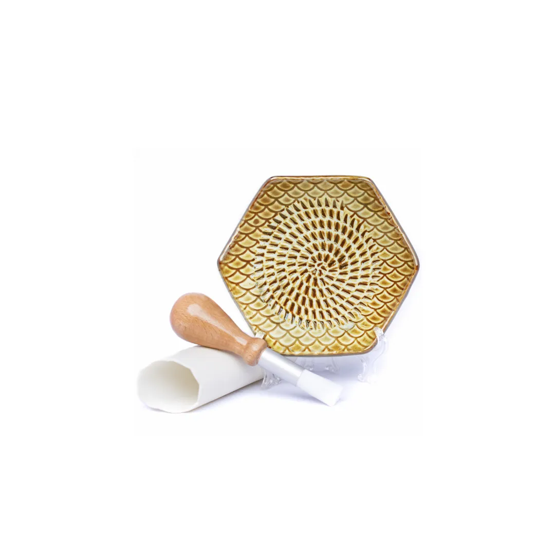 Golden Brown Grater Set