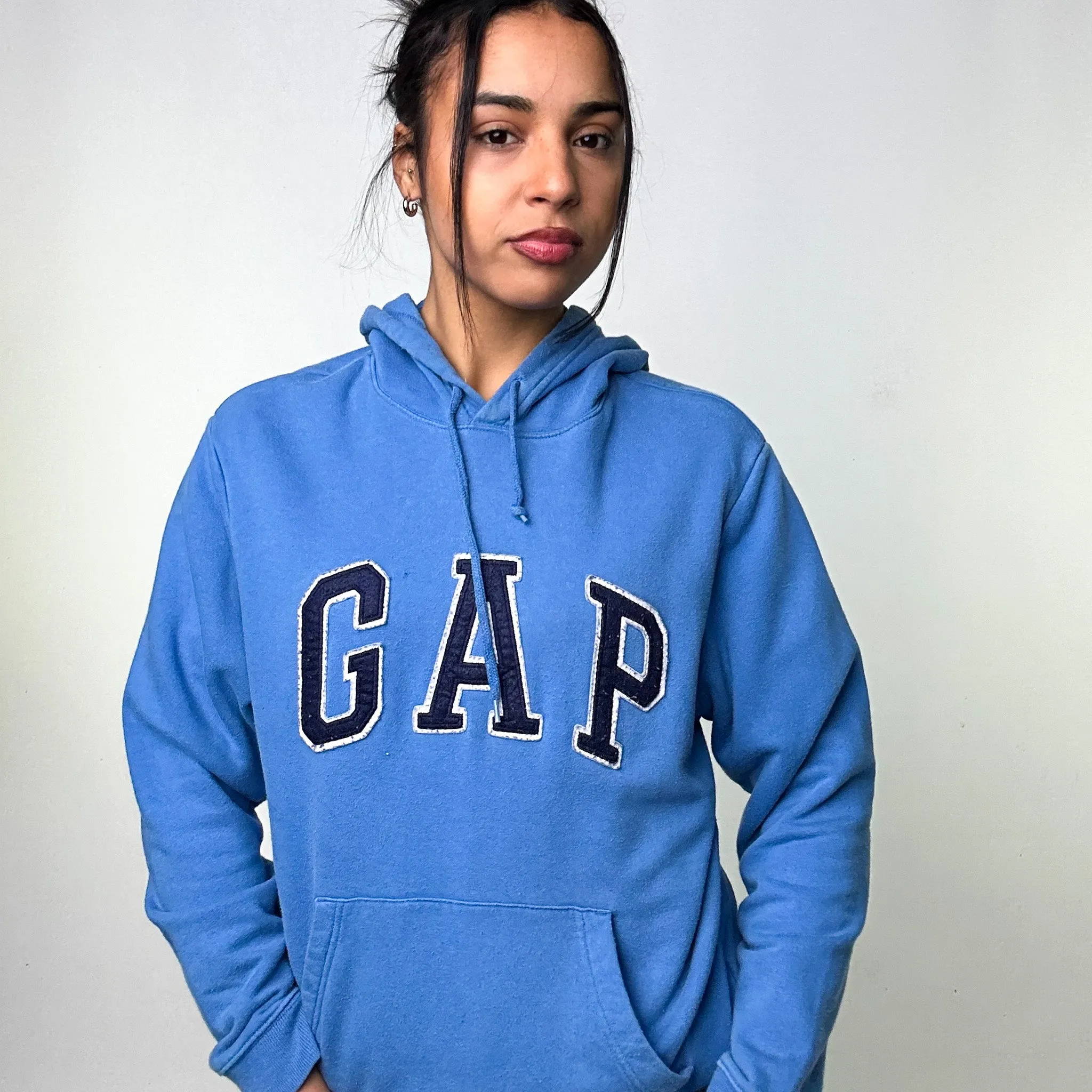 Light Blue 90s GAP Spellout Hoodie Sweatshirt (M)