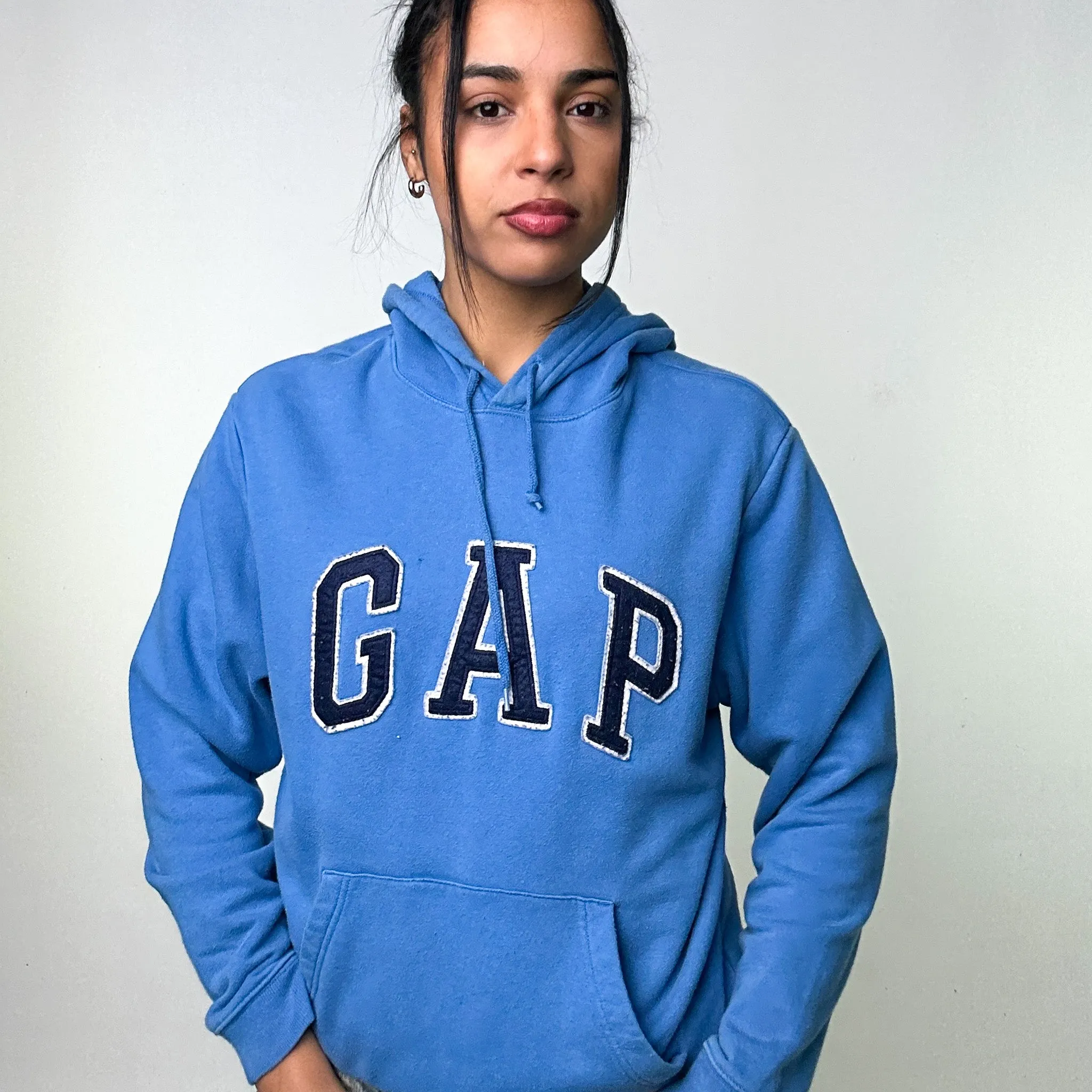 Light Blue 90s GAP Spellout Hoodie Sweatshirt (M)