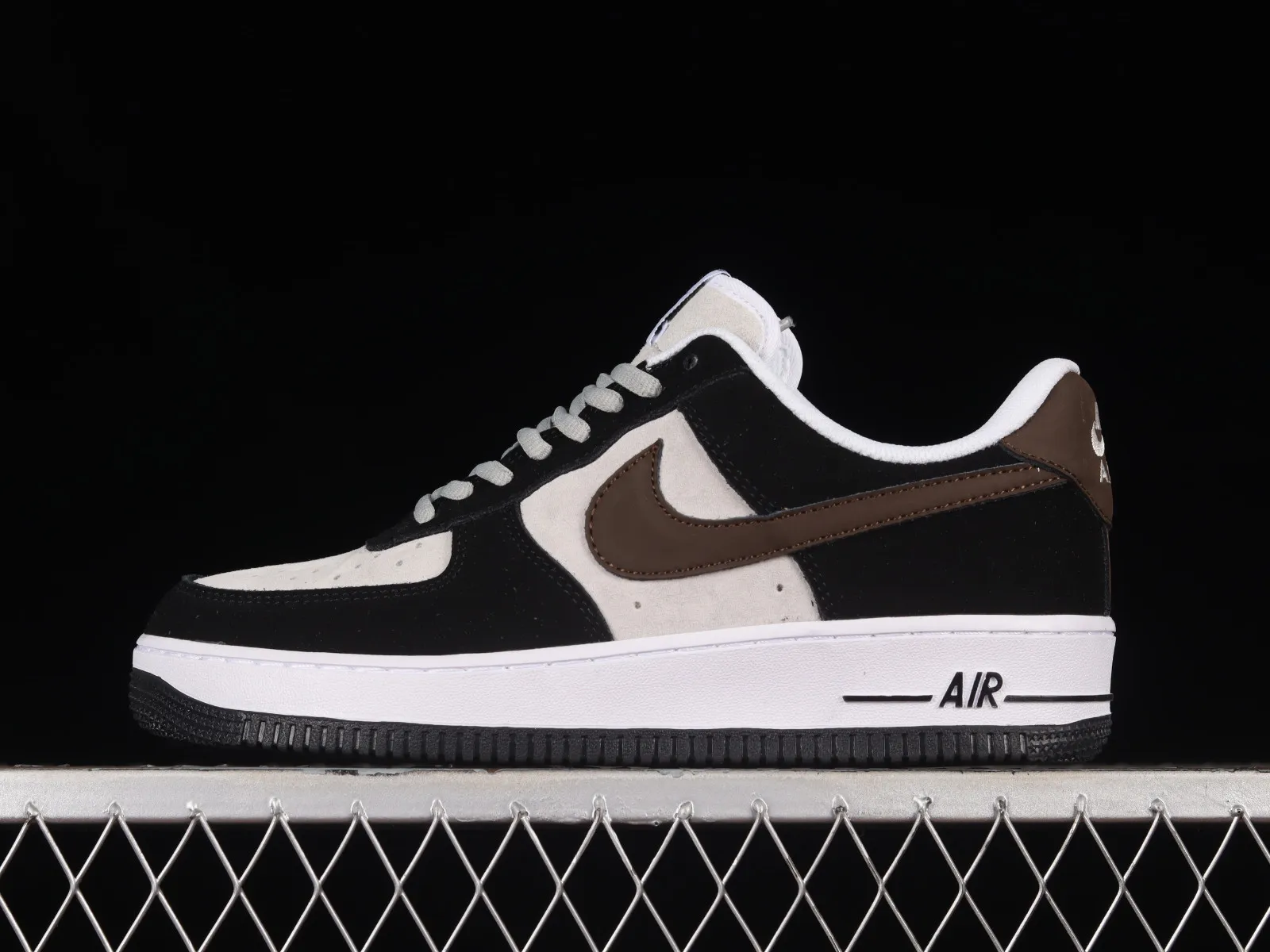 Nike Air Force 1 07 Low Black White Brown HH3612-633