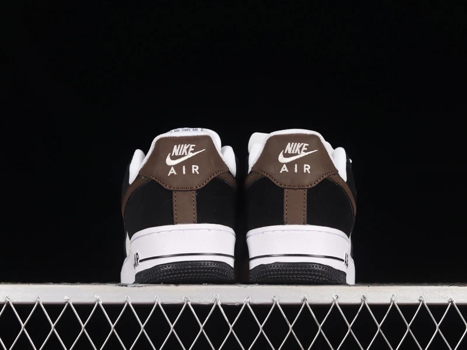 Nike Air Force 1 07 Low Black White Brown HH3612-633