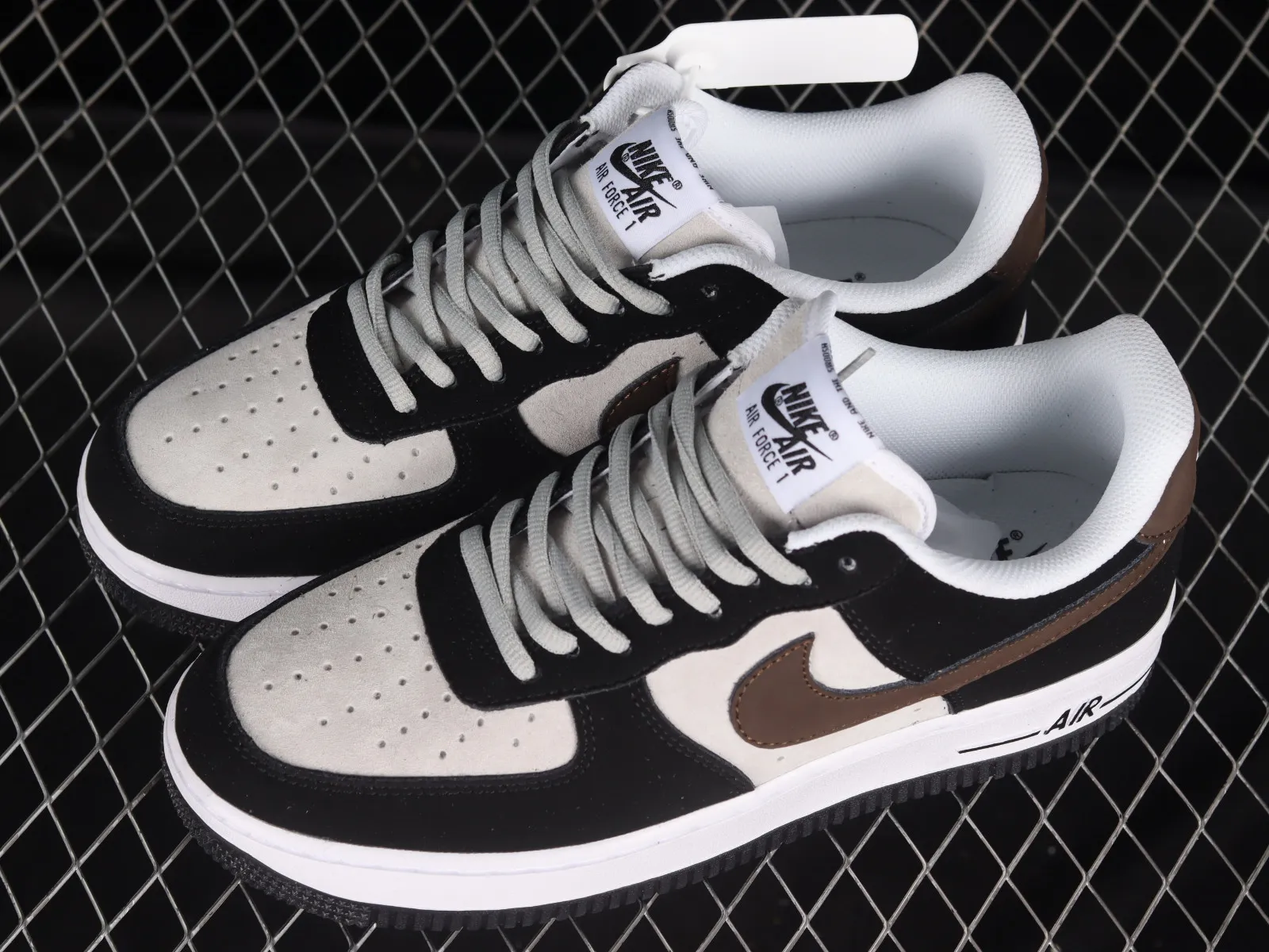 Nike Air Force 1 07 Low Black White Brown HH3612-633