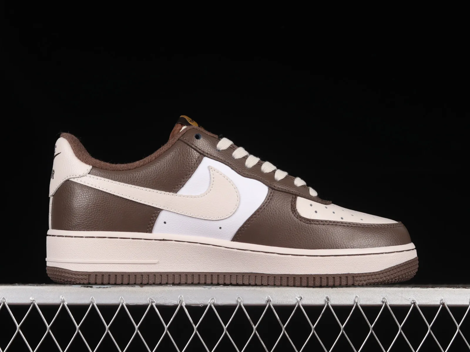 Nike Air Force 1 07 Low Brown Rice White DB3301-077