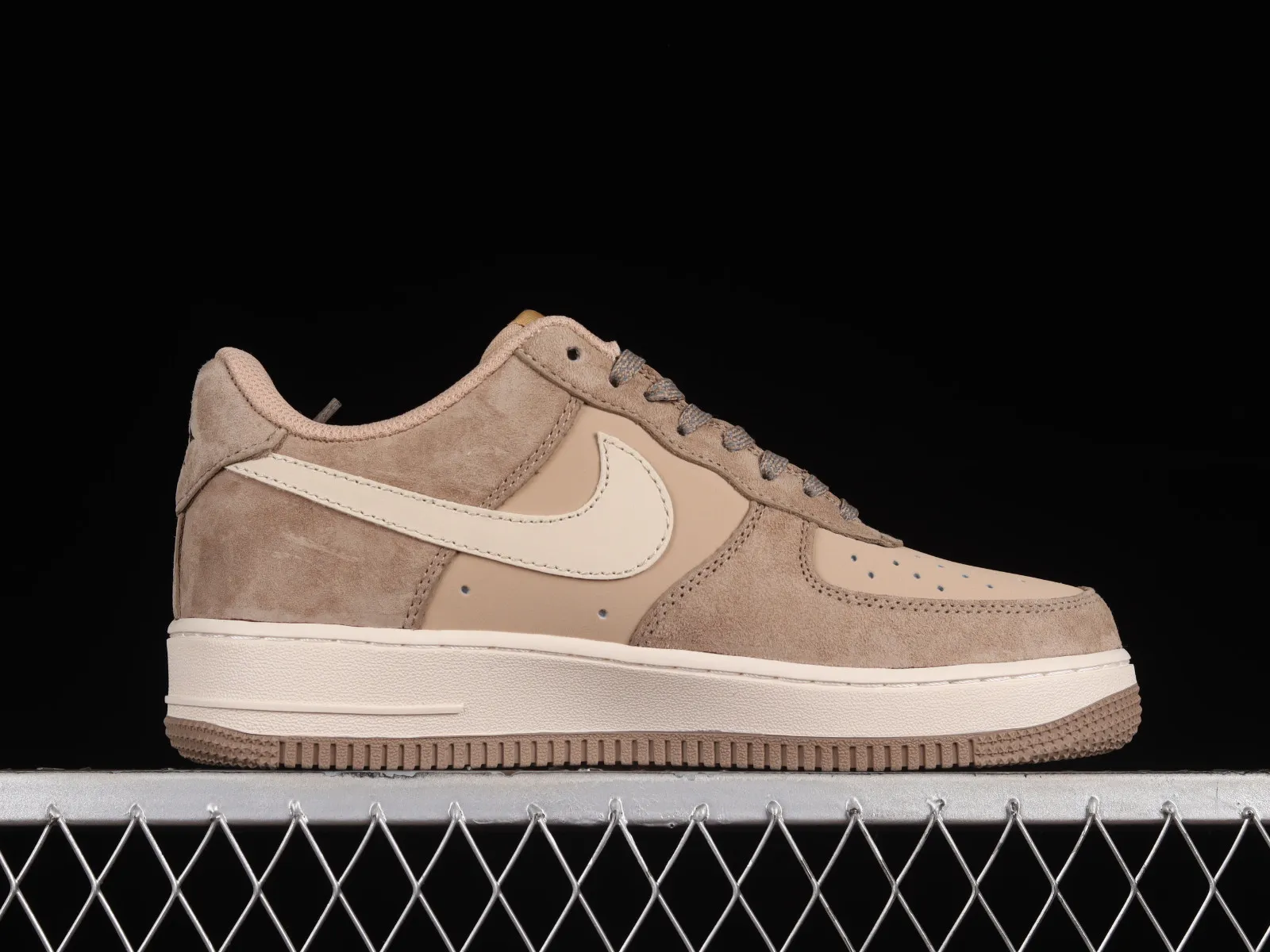 Nike Air Force 1 07 Low Rabbit Meat Khaki Brown Metallic Gold BS9055-814