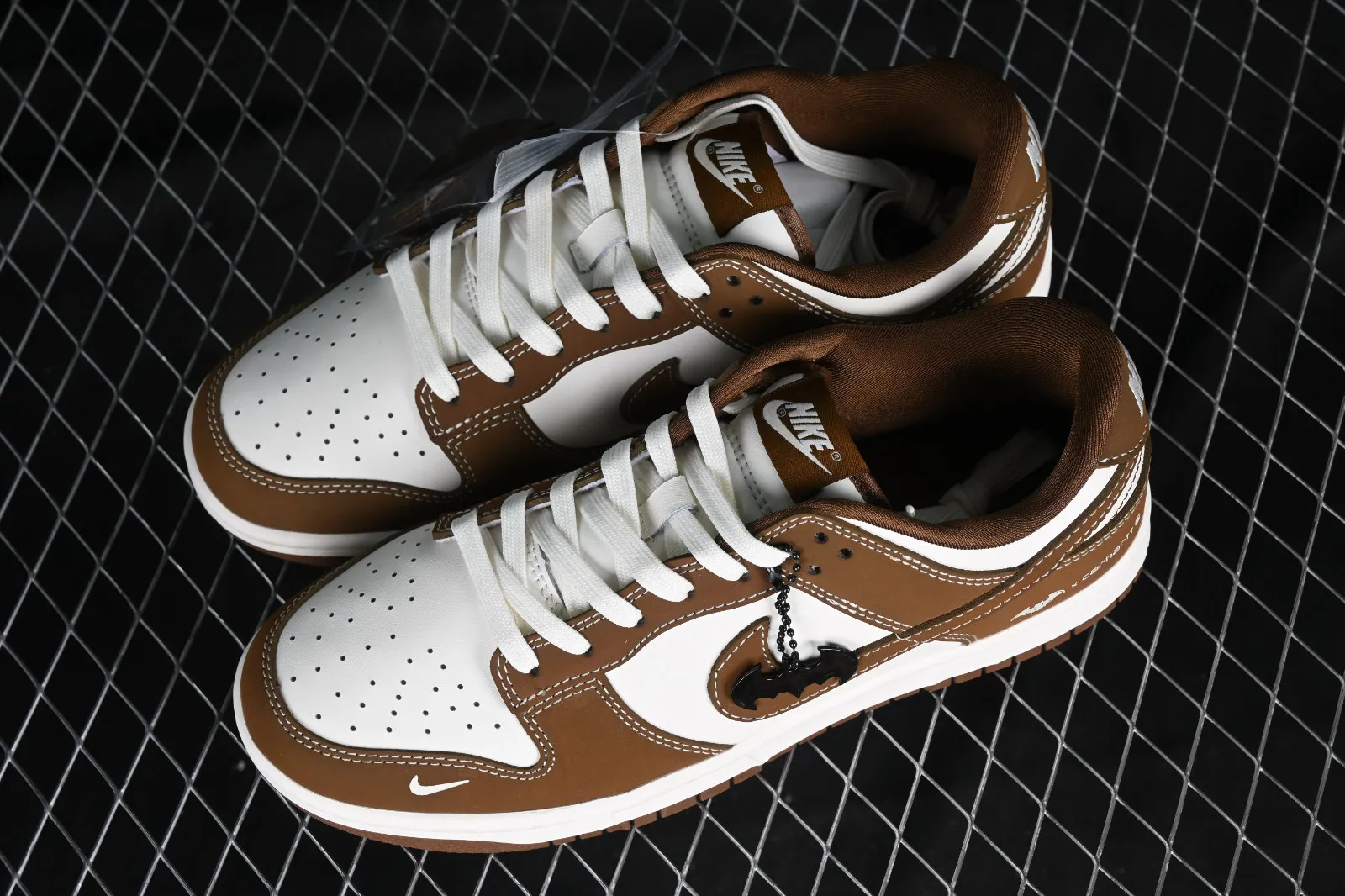 Nike SB Dunk Low Brown Black White FC1688-101