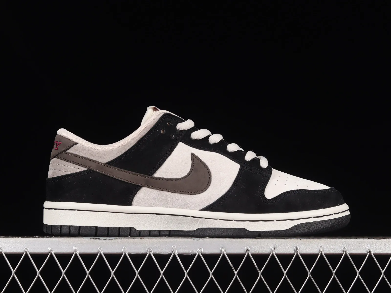 Nike SB Dunk Low Playstatlon Black Brown Red CU1726-990