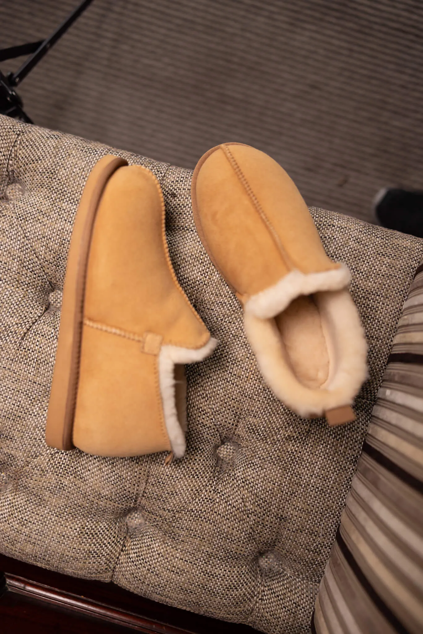 NOAH SHEEPSKIN SLIPPERS