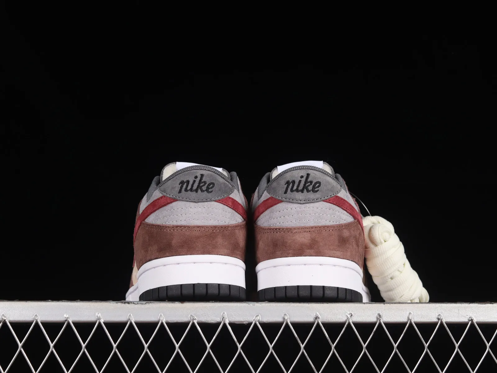 Otomo Katsuhiro x Nike SB Dunk Low Steamboy OST Dark Grey Brown Red CV1026-053