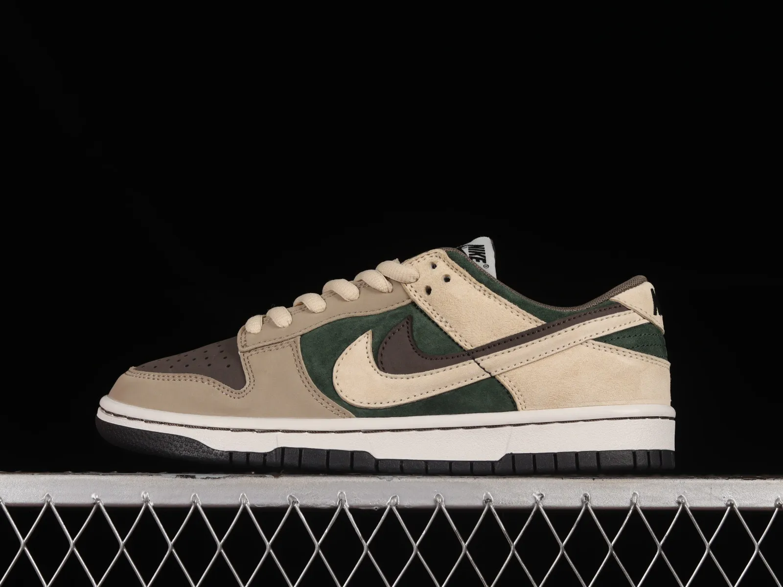 Otomo Katsuhiro x Nike SB Dunk Low Steamboy OST Green Brown CT2552-895