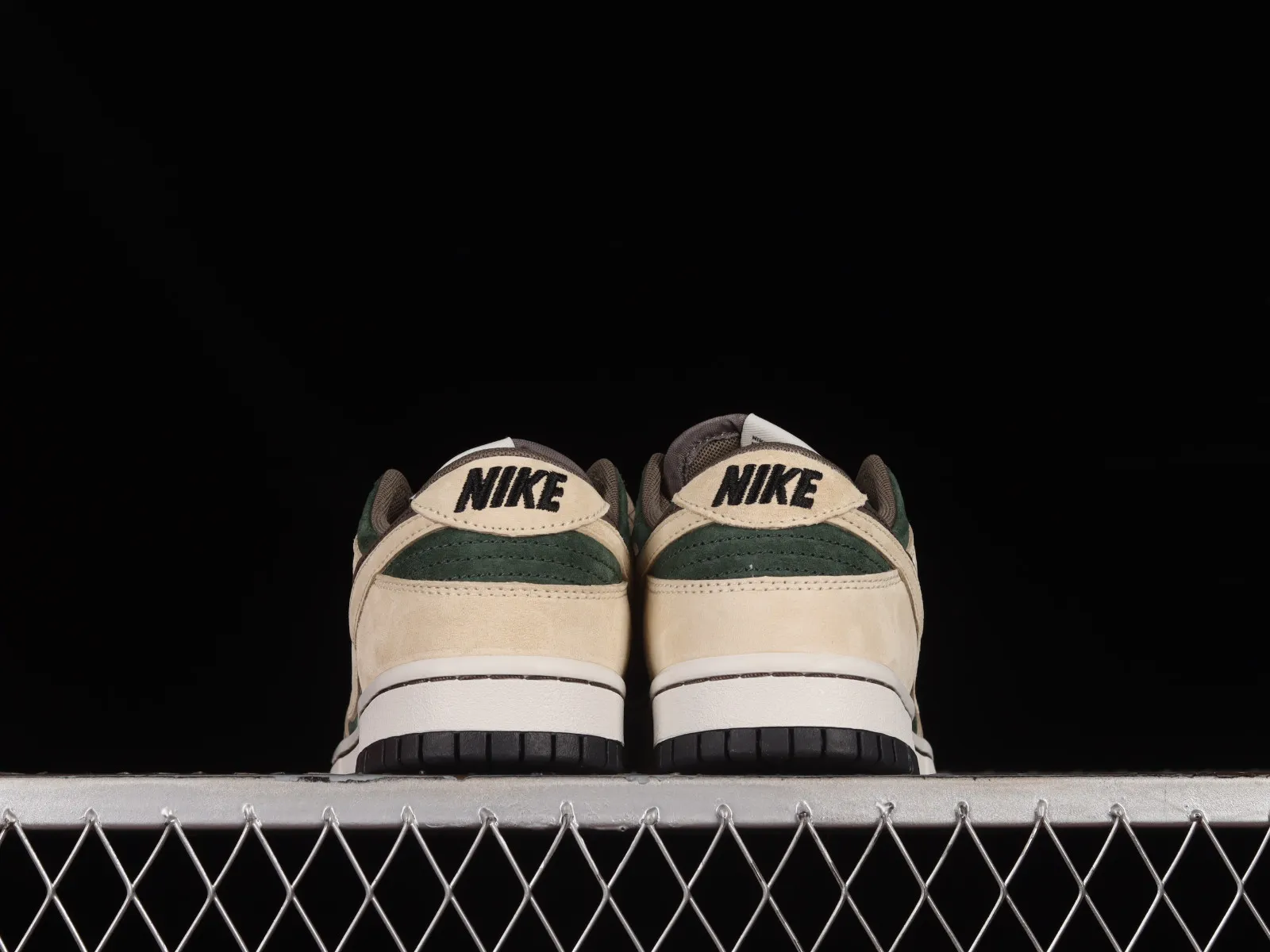 Otomo Katsuhiro x Nike SB Dunk Low Steamboy OST Green Brown CT2552-895