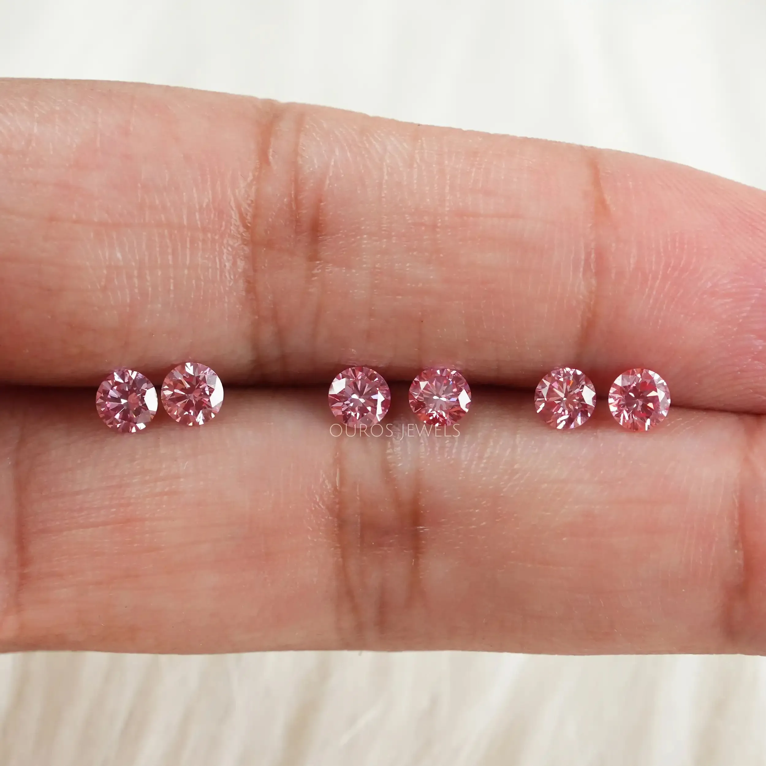 Pink Round Cut Lab Grown Diamond