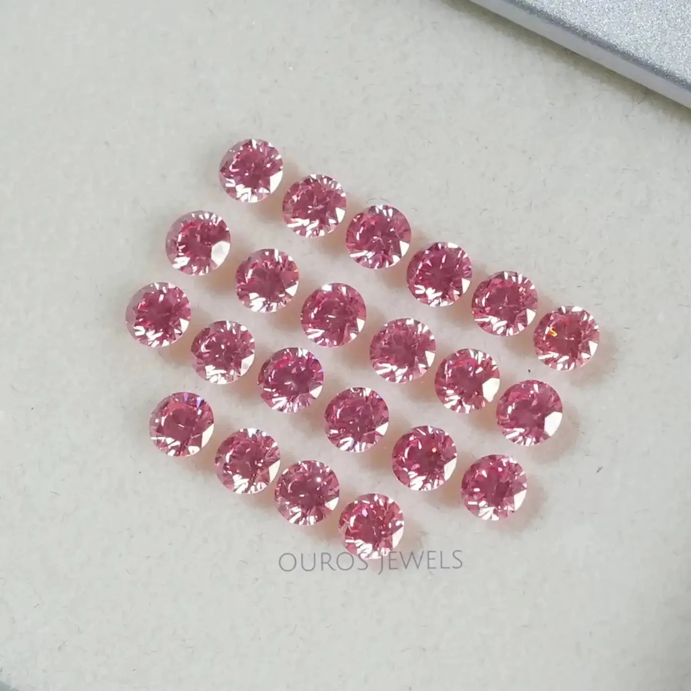 Pink Round Cut Lab Grown Diamond