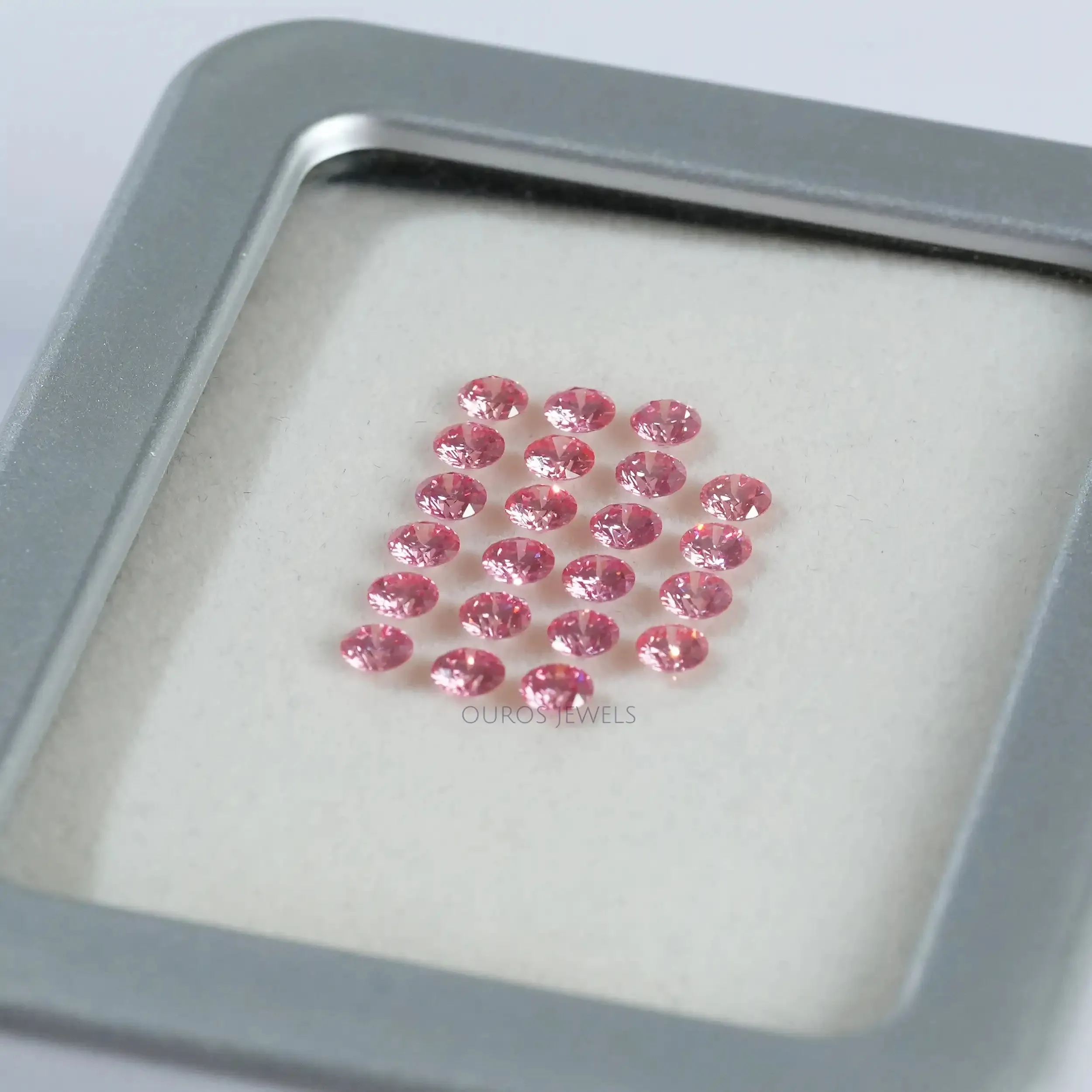 Pink Round Cut Lab Grown Diamond