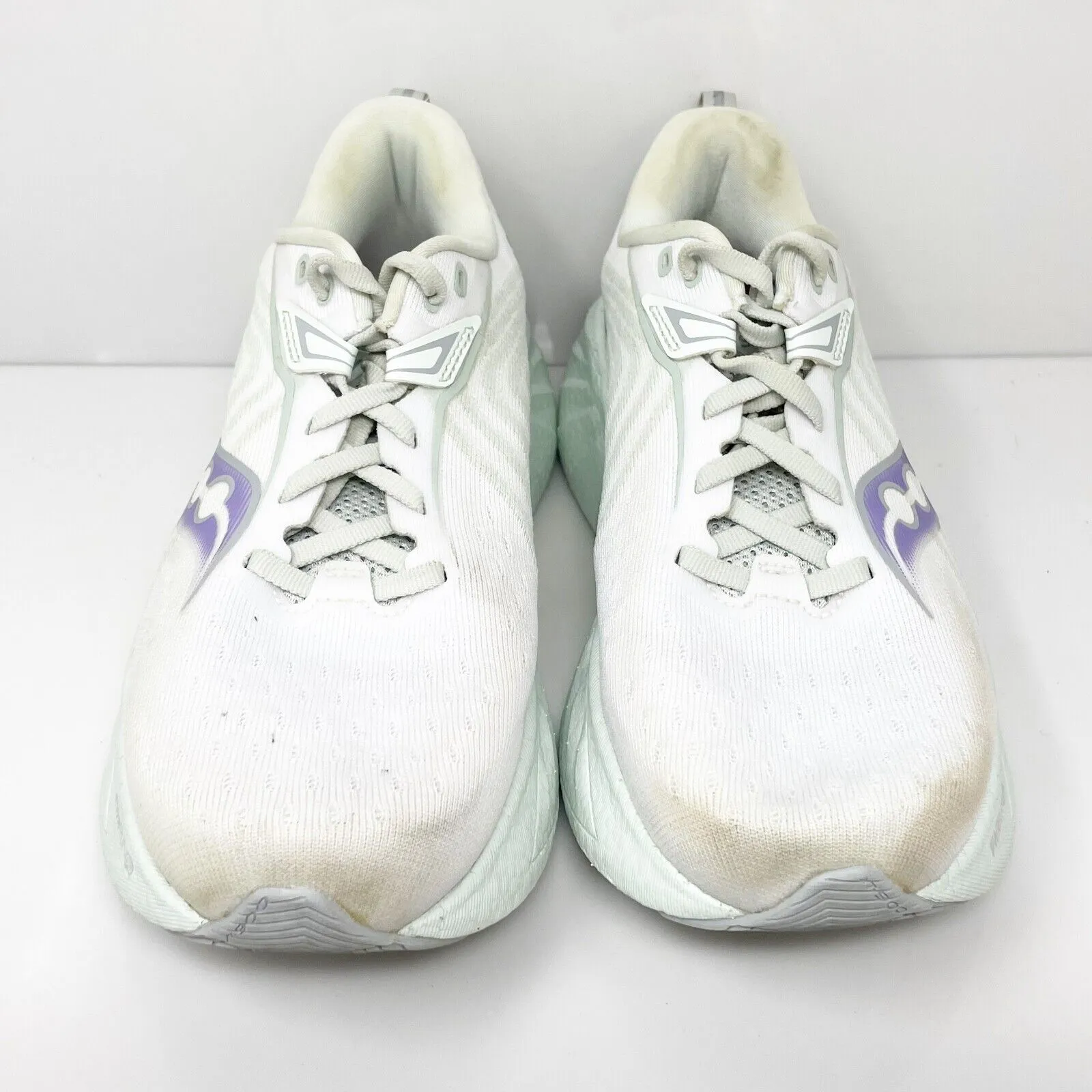 Saucony Womens Triumph 22 S10965-245 White Running Shoes Sneakers Size 8 W