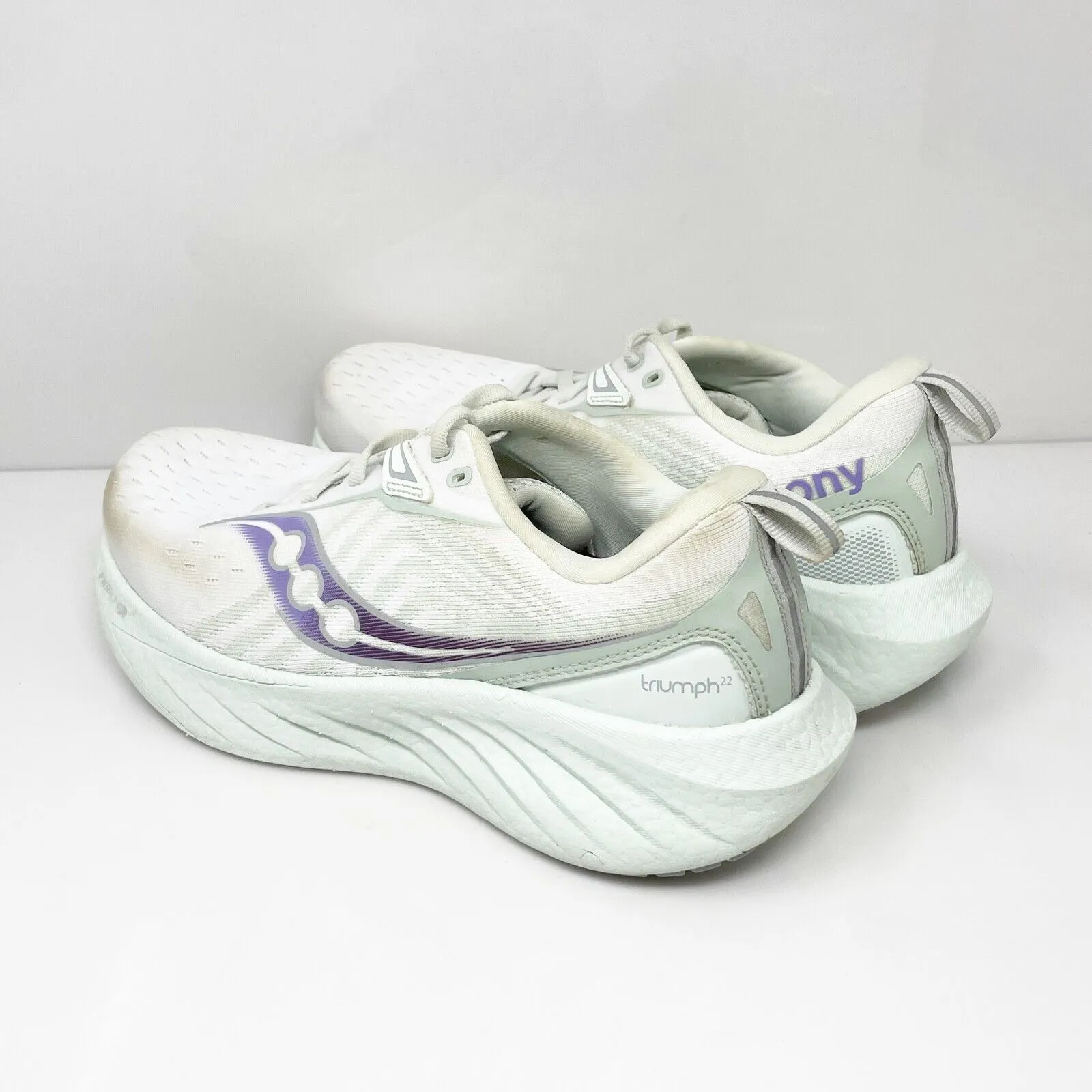 Saucony Womens Triumph 22 S10965-245 White Running Shoes Sneakers Size 8 W