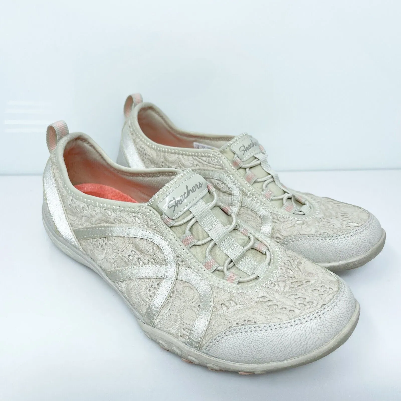 Skechers Womens Breathe Easy 23222 Beige Running Shoes Sneakers Size 5