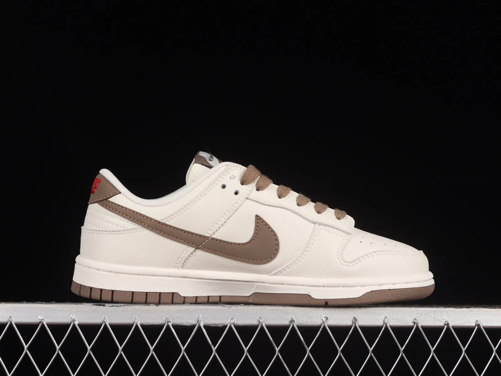 Supreme x Nike SB Dunk Low Milky White Brown Red XD6188-001