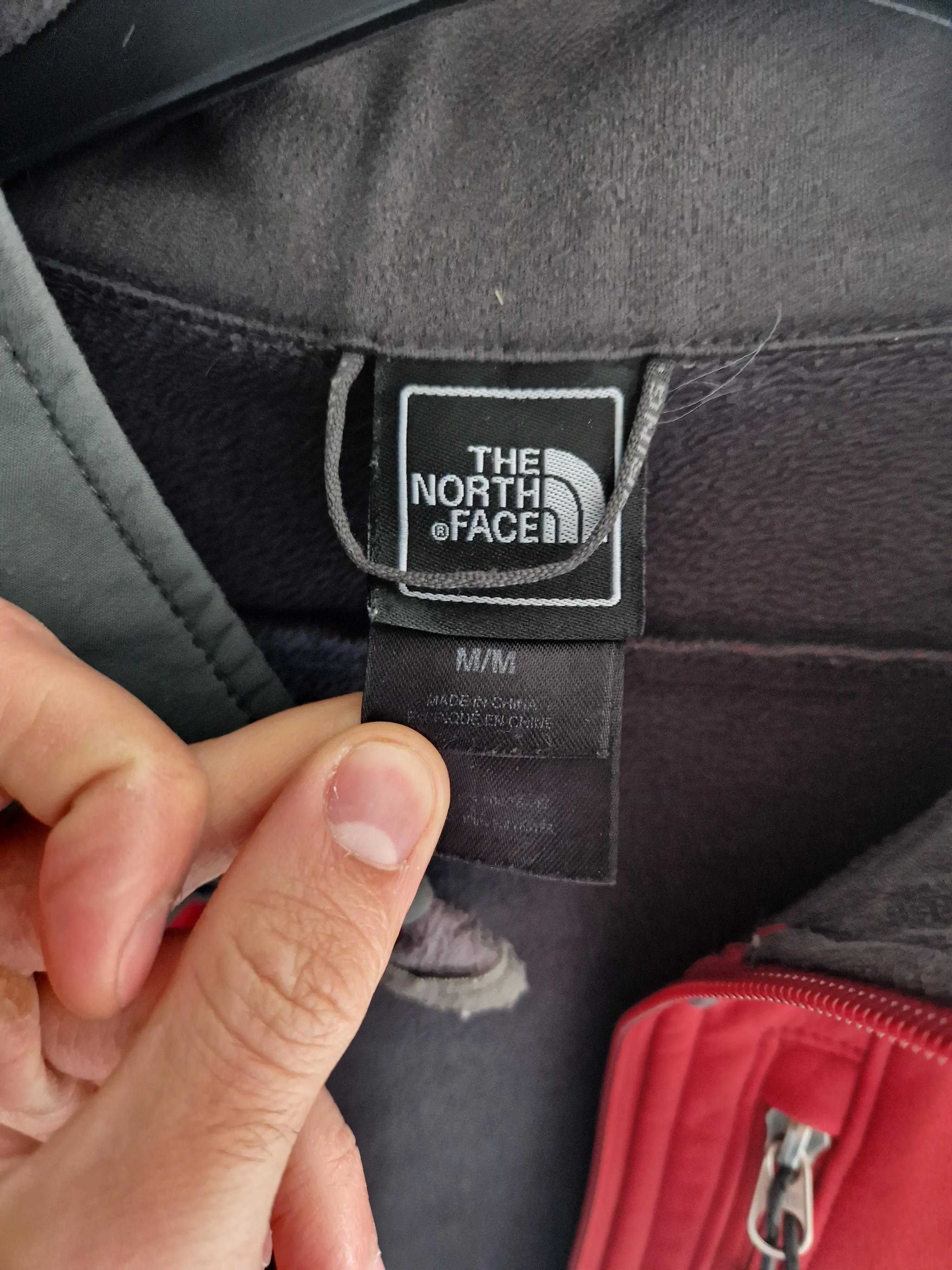 The North Face Apex Windbreaker - Size Medium