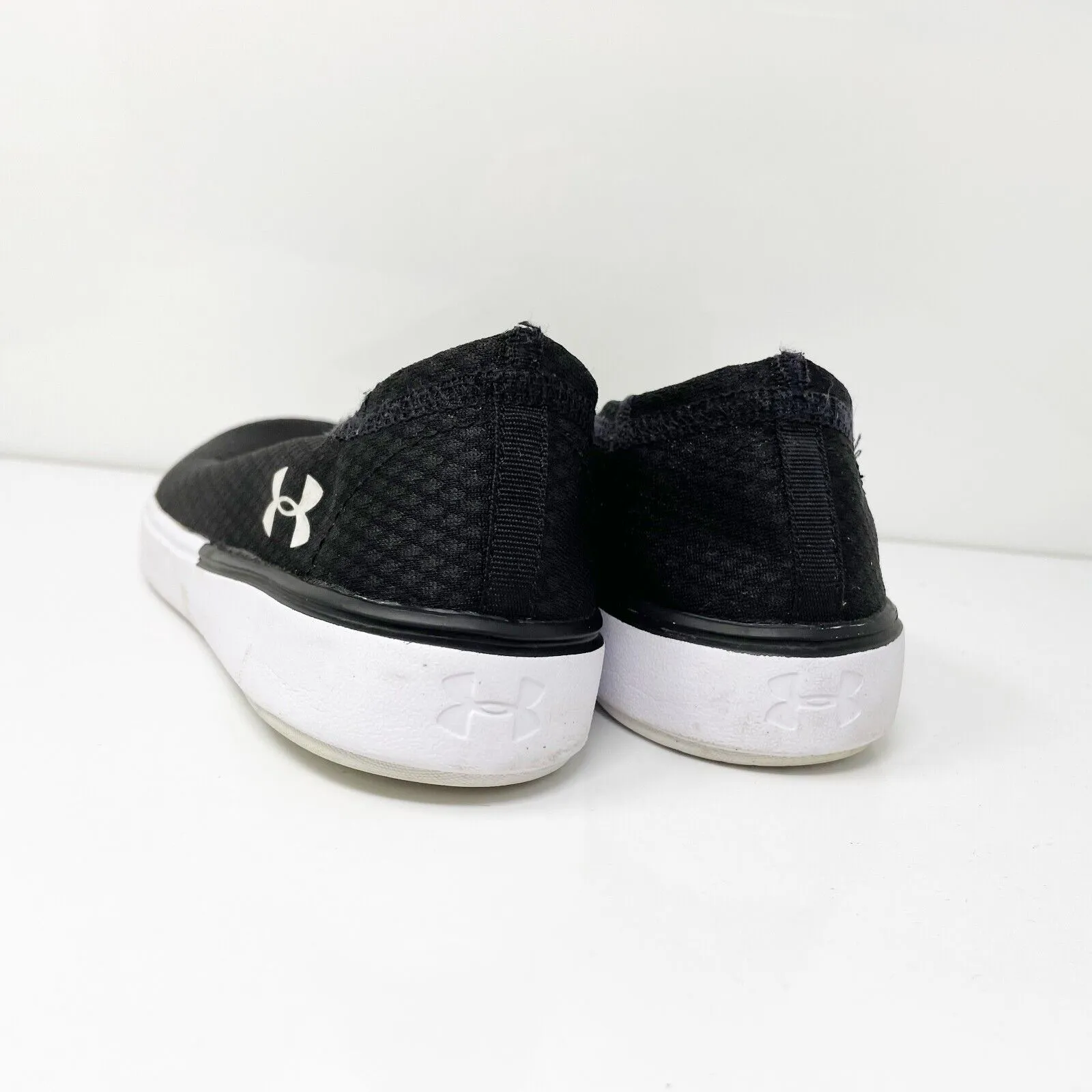 Under Armour Boys Kickit 2 3019801-001 Black Running Shoes Sneakers Size 5Y