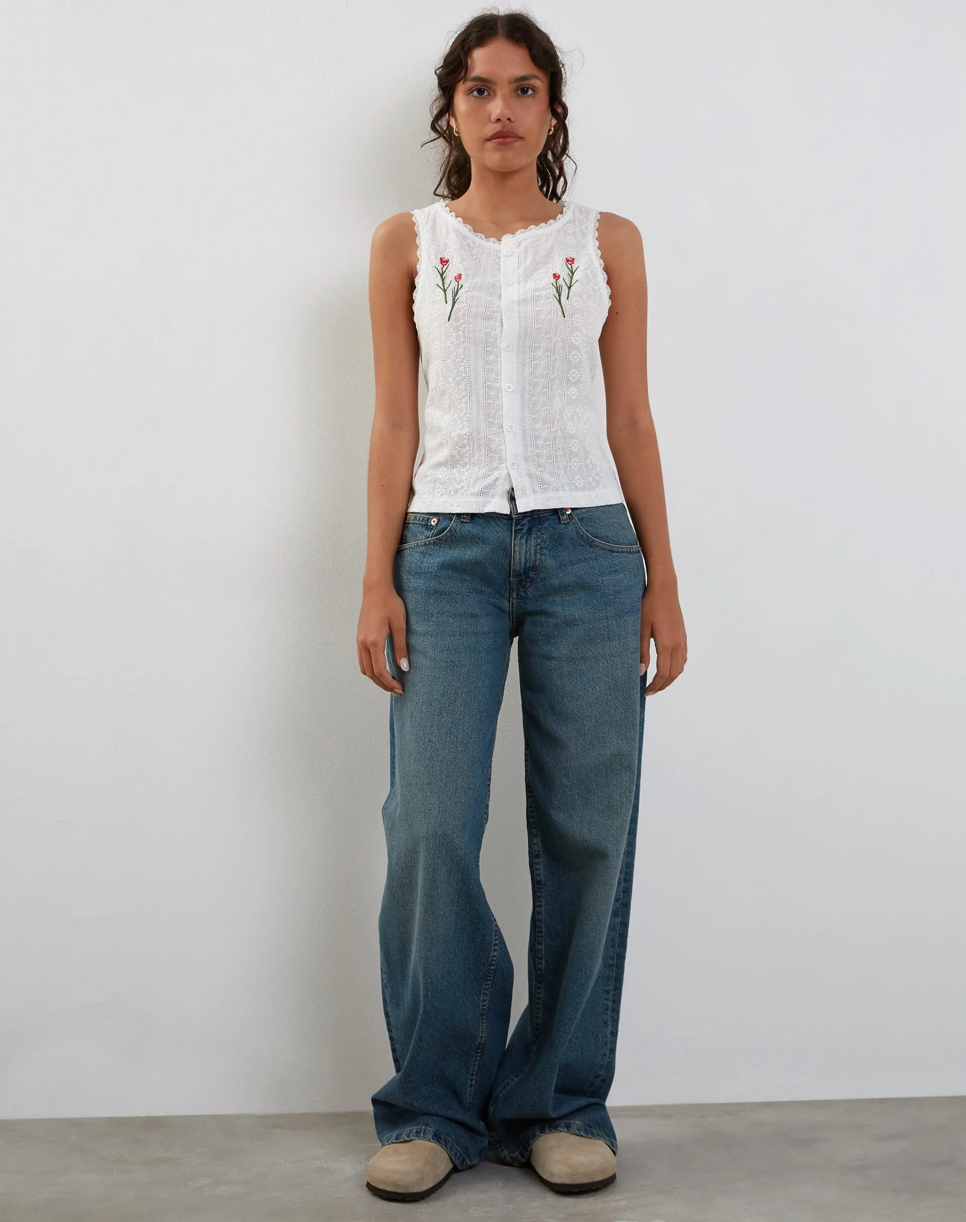 Vezia Broderie Sleeveless Top in White with Rose Embroidery